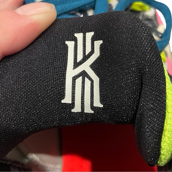 Nike Kybrid S2 What The Neon Sneakers Size Kids 3.5Y GUC Mid Rise Basketball - Picture 10 of 12